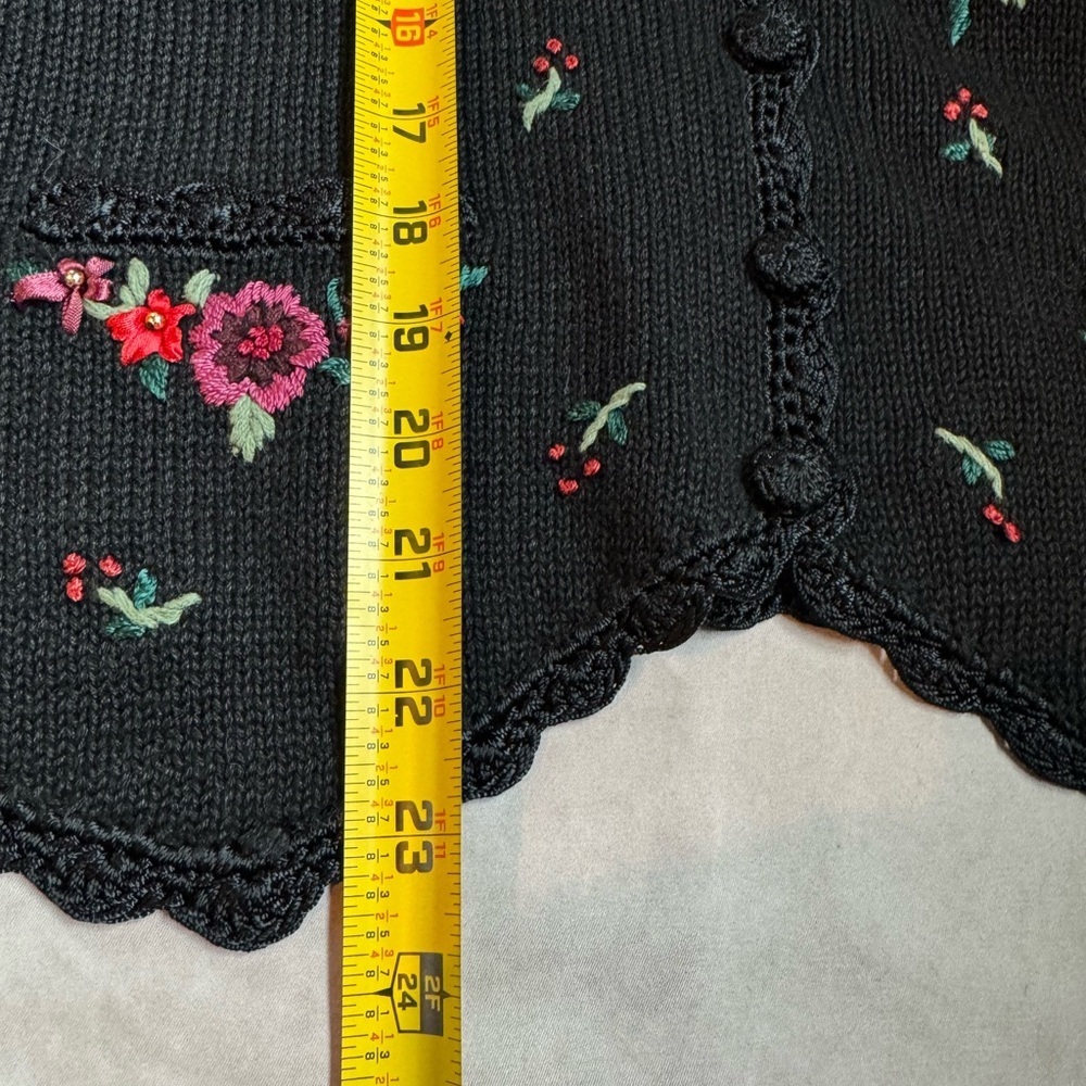 Erika Sweater Vest Embroidered Beaded Cottagecore Prairie Grannycore‎ Floral M - Picture 9 of 9
